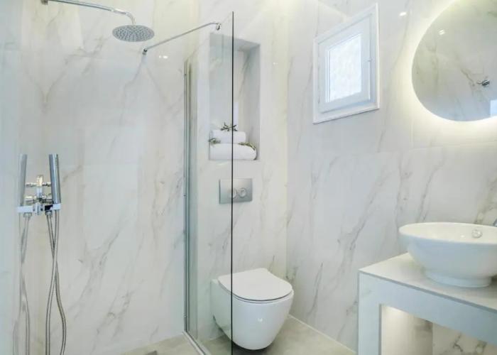 Eleon Suites & Apartments