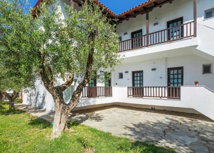 Eleon Suites & Apartments