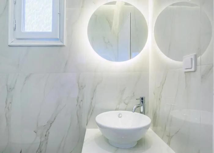 Eleon Suites & Apartments