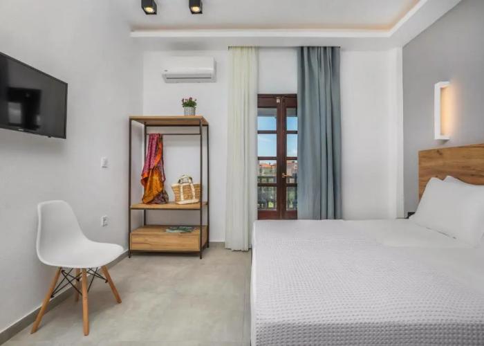 Eleon Suites & Apartments