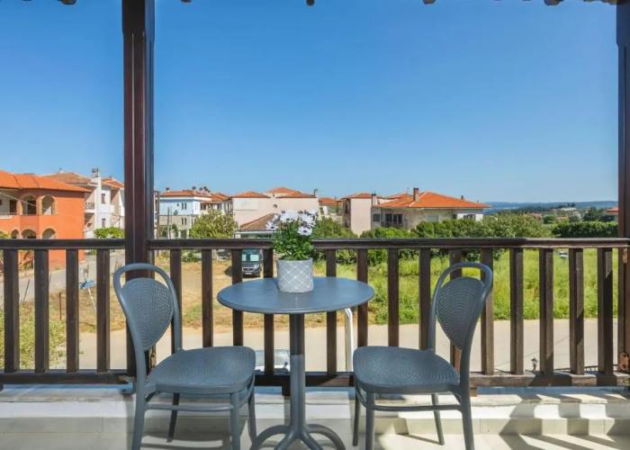 Eleon Suites & Apartments