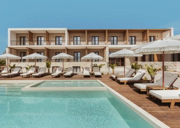 Verano afytos Hotel
