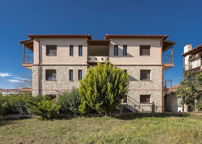 Eleon Suites & Apartments