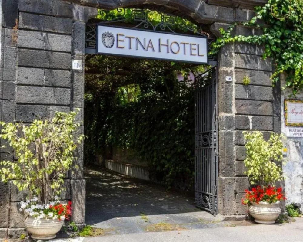 Hotel Etna