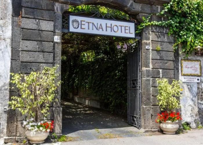 Hotel Etna
