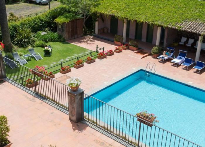 Hotel Etna