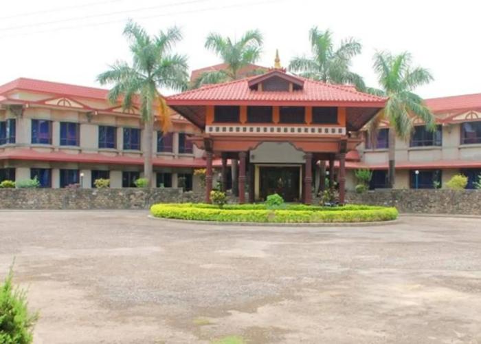 Hotel Lumbini Garden New Crystal