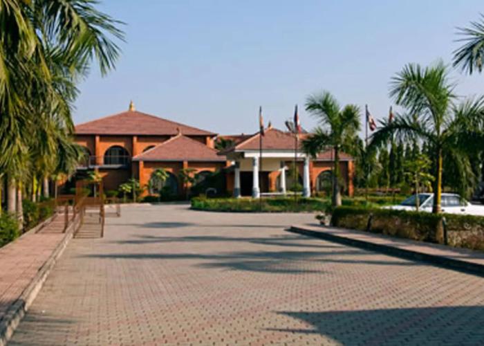 Hotel Lumbini Garden New Crystal