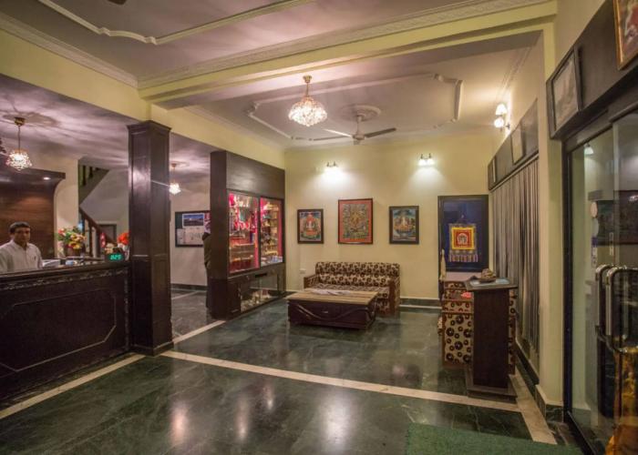 Hotel Ananda Inn