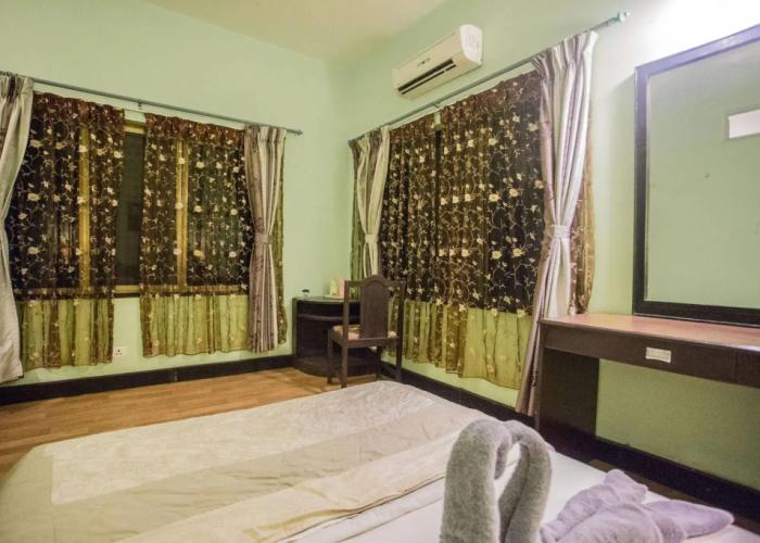 Hotel Ananda Inn