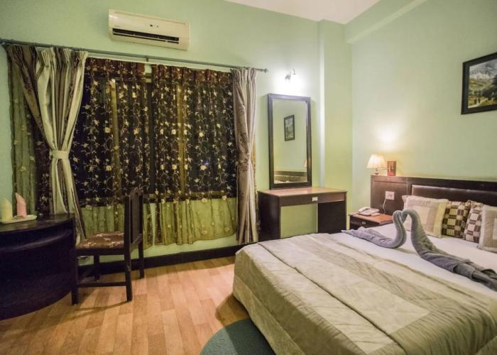 Hotel Ananda Inn