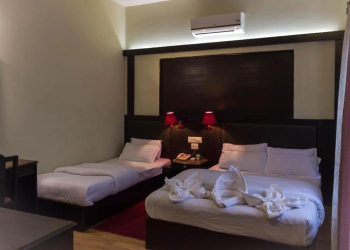 Hotel Ananda Inn