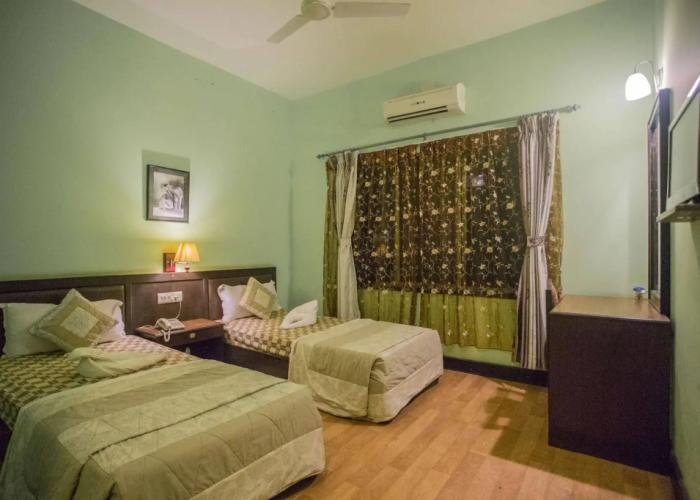 Hotel Ananda Inn