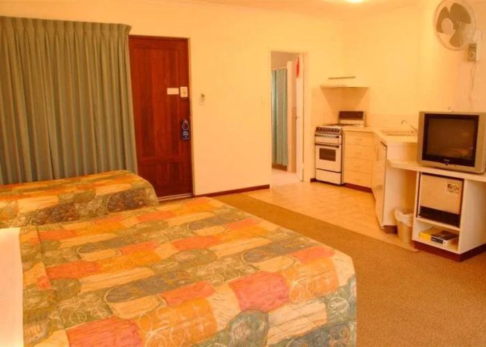 Augusta Georgiana Molloy Motel