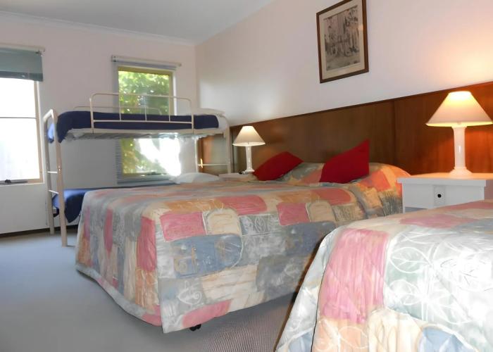 Augusta Georgiana Molloy Motel