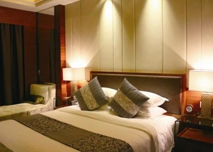 Ruixiang New Century Hotel
