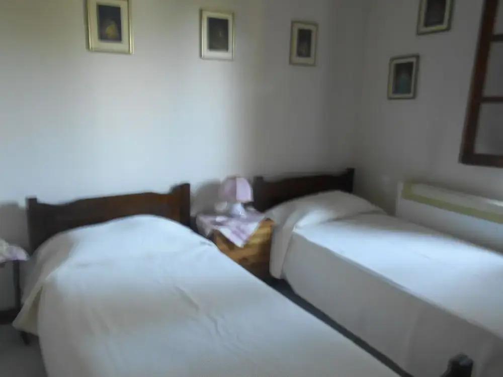 Split-level house in East Pelion