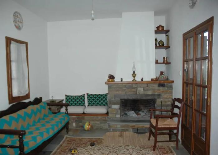 Split-level house in East Pelion