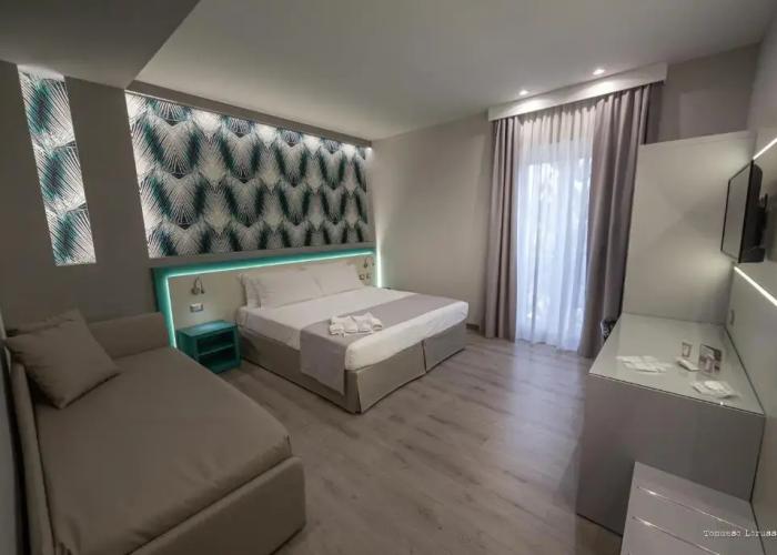 Holygold Suite