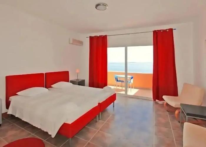 Glyfa Apartments