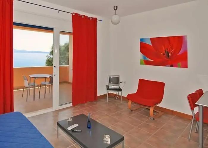 Glyfa Apartments