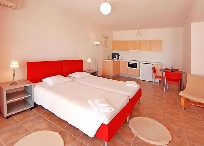 Glyfa Apartments