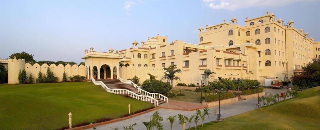 Le Méridien Jaipur Resort & Spa