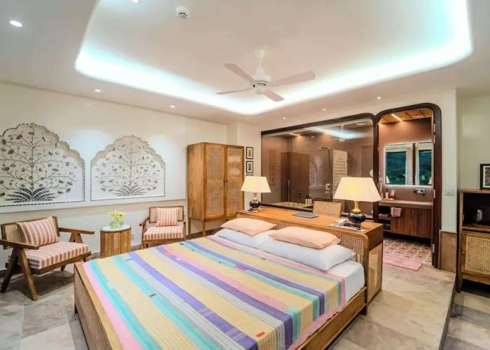 Artisav House