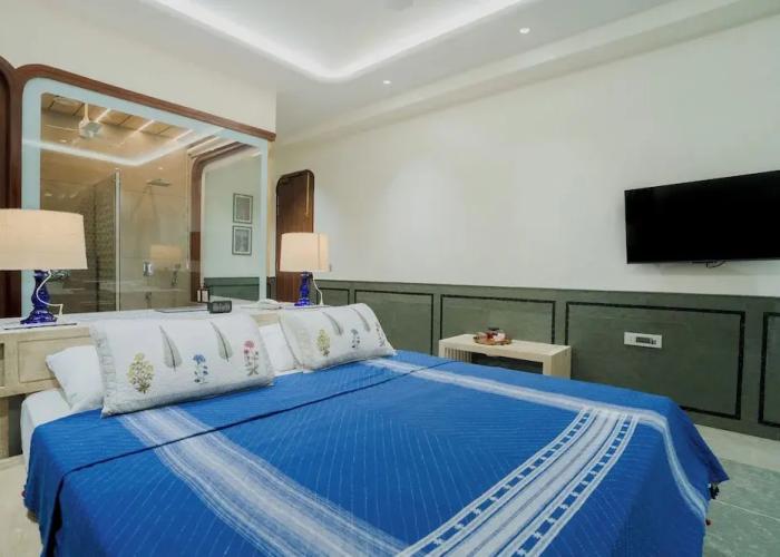 Artisav House