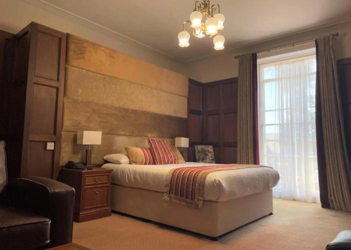 Alton House Hotel