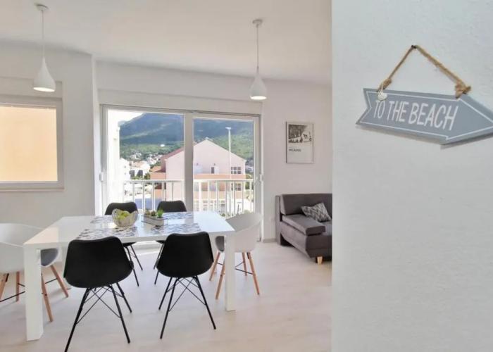 Bacan Family Apartments