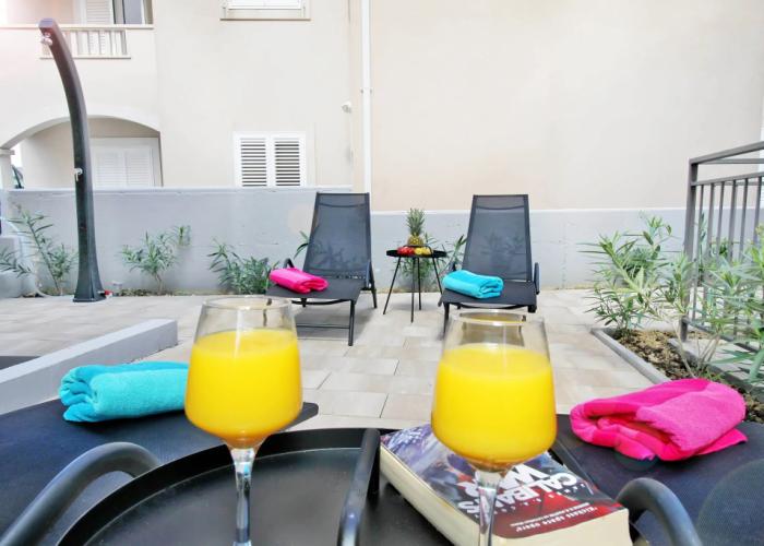 Bacan Family Apartments