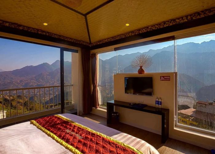Phuong Nam Mountain View Hotel