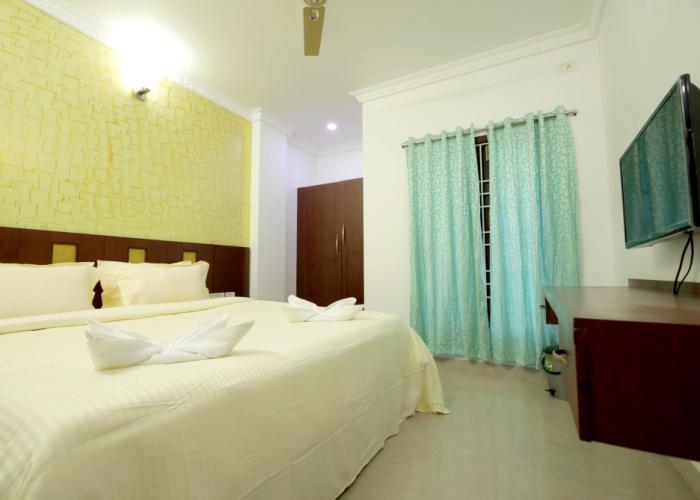 Lee Crysstal Hotel