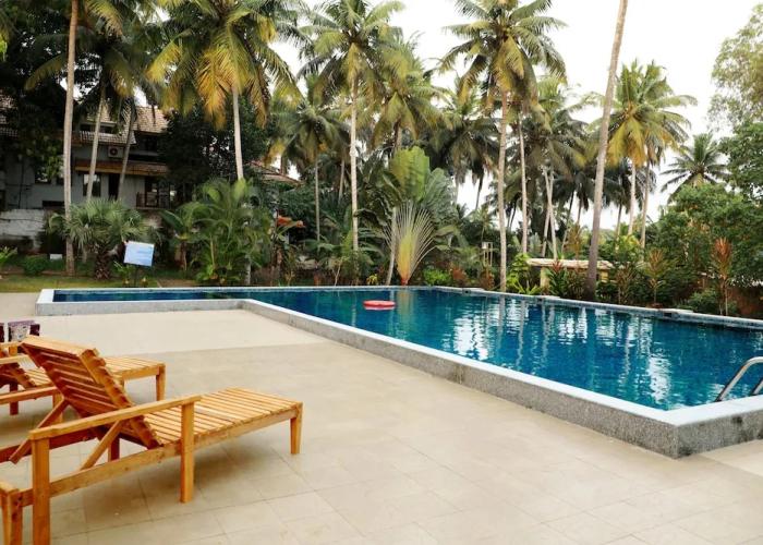 Phoenix Island Resort