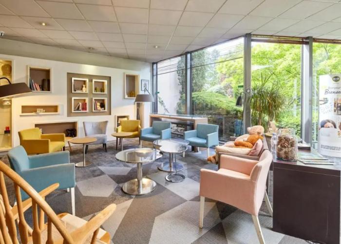 B&B HOTEL Cergy Port