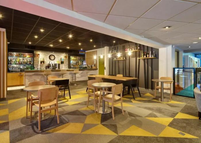 B&B HOTEL Cergy Port