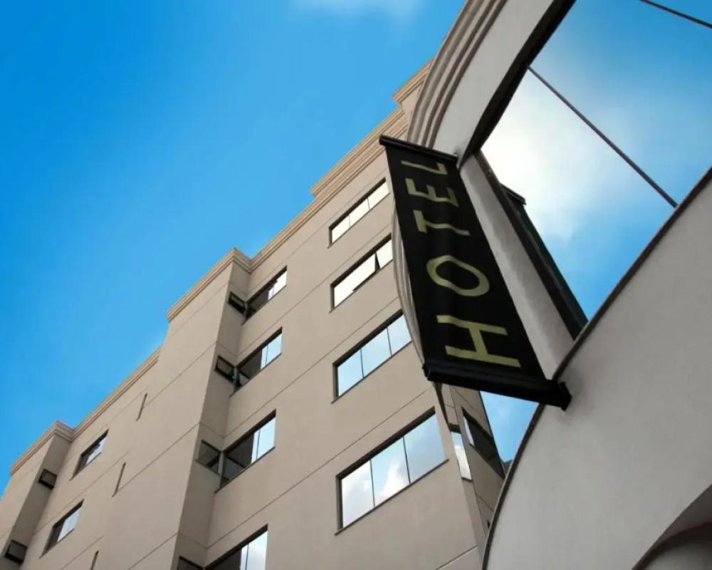 Lefel Hotel