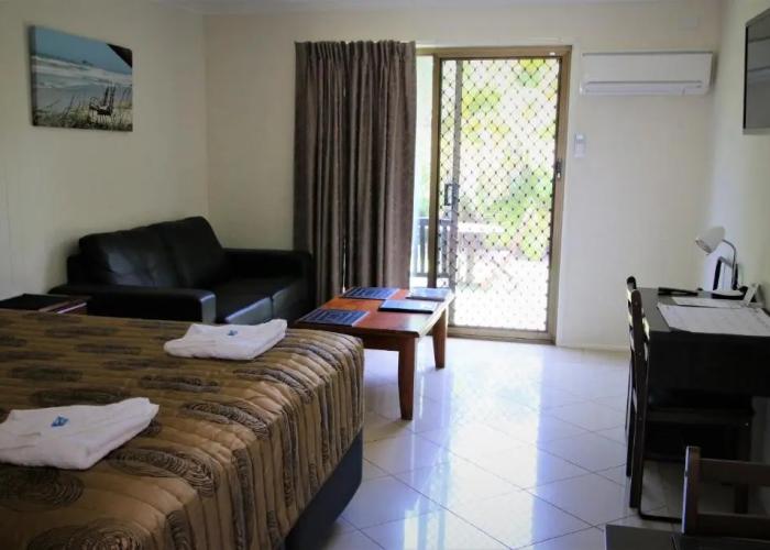 Pacific Palms Motor Inn