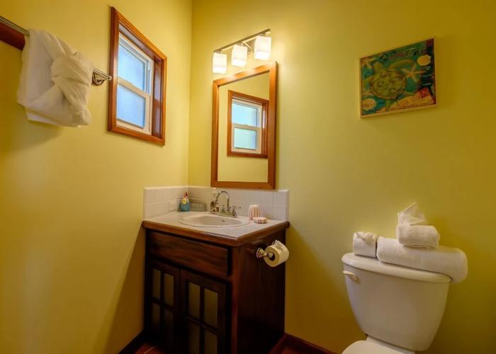 Casa De Bonita 4 Bedroom Home by RedAwning