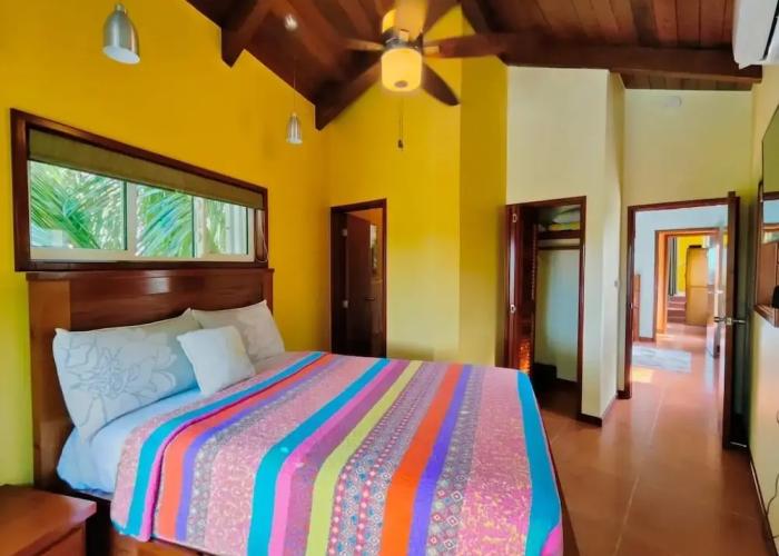 Casa De Bonita 4 Bedroom Home by RedAwning