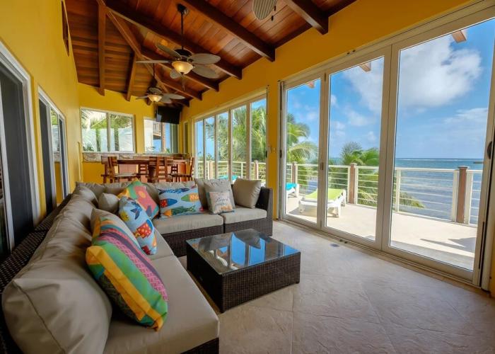 Casa De Bonita 4 Bedroom Home by RedAwning