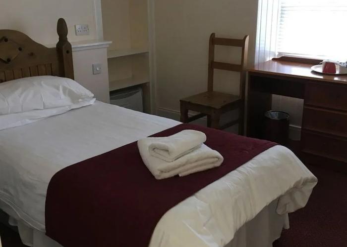 Novar Arms Hotel