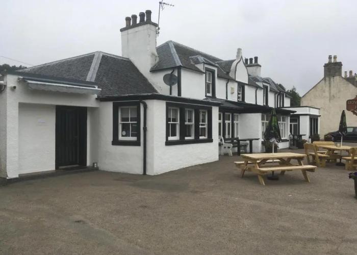 Novar Arms Hotel