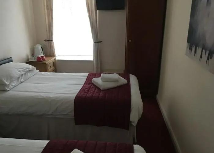 Novar Arms Hotel