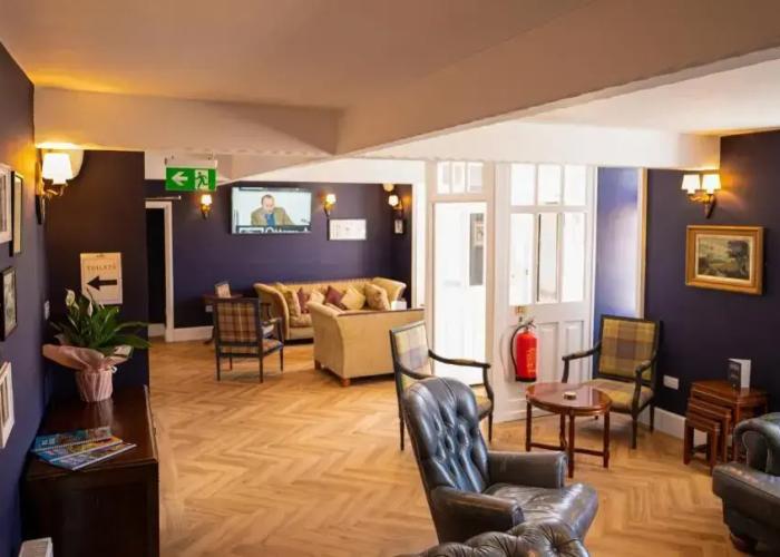Conon Hotel