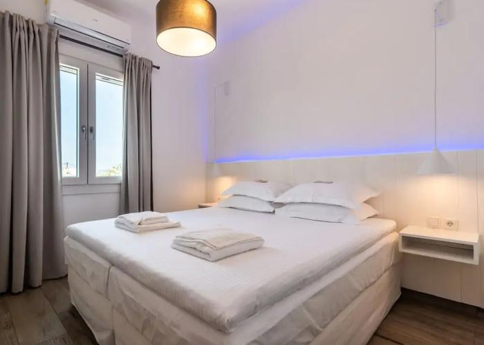 White Rock Milos Suites