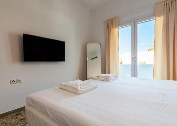 White Rock Milos Suites