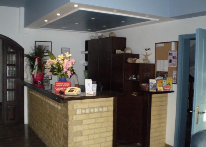 Giannis Hotel Apartments