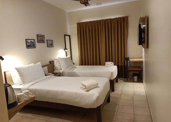 Hotel Sharayu One